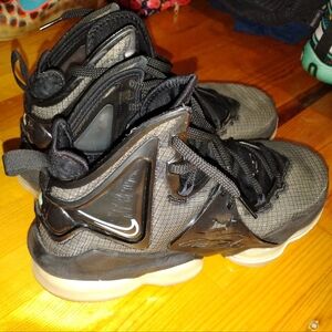 Nike Kids Black and Gray Sneakers